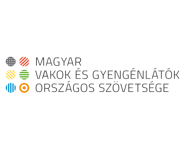 A képen a MVGYOSZ logója látható. Elemei: Baloldalon egy 6 pontból álló (Braille-jelhez hasonló) színes grafika látható, jobb oldalon szövetség teljes neve olvasható.